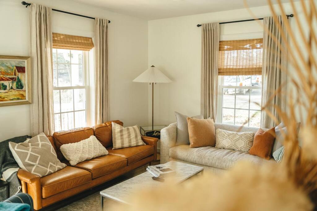 Cozy Cottage, Hot Tub, Fire Pit, 15Min To Hudson And Hiking Catskill Exterior foto